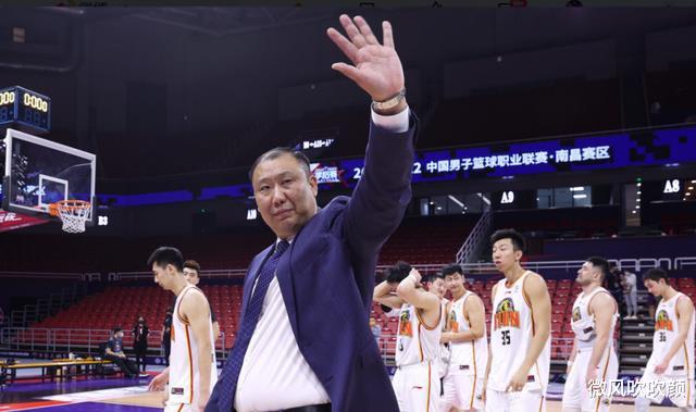 Bụi đã được giải quyết! Thật là thú vị khi phơi bày Wang Yan với tư cách là huấn luyện viên trưởng của đội bóng rổ nam Sơn Đông (1)