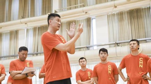 Danh sách bóng rổ nam Du Feng 16 người đang gây tranh cãi! Thiên đường 23 tuổi đã bị đánh vào cung điện lạnh lẽo và Zhao Rui Hu Mingxuan đã được tái sử dụng (1)