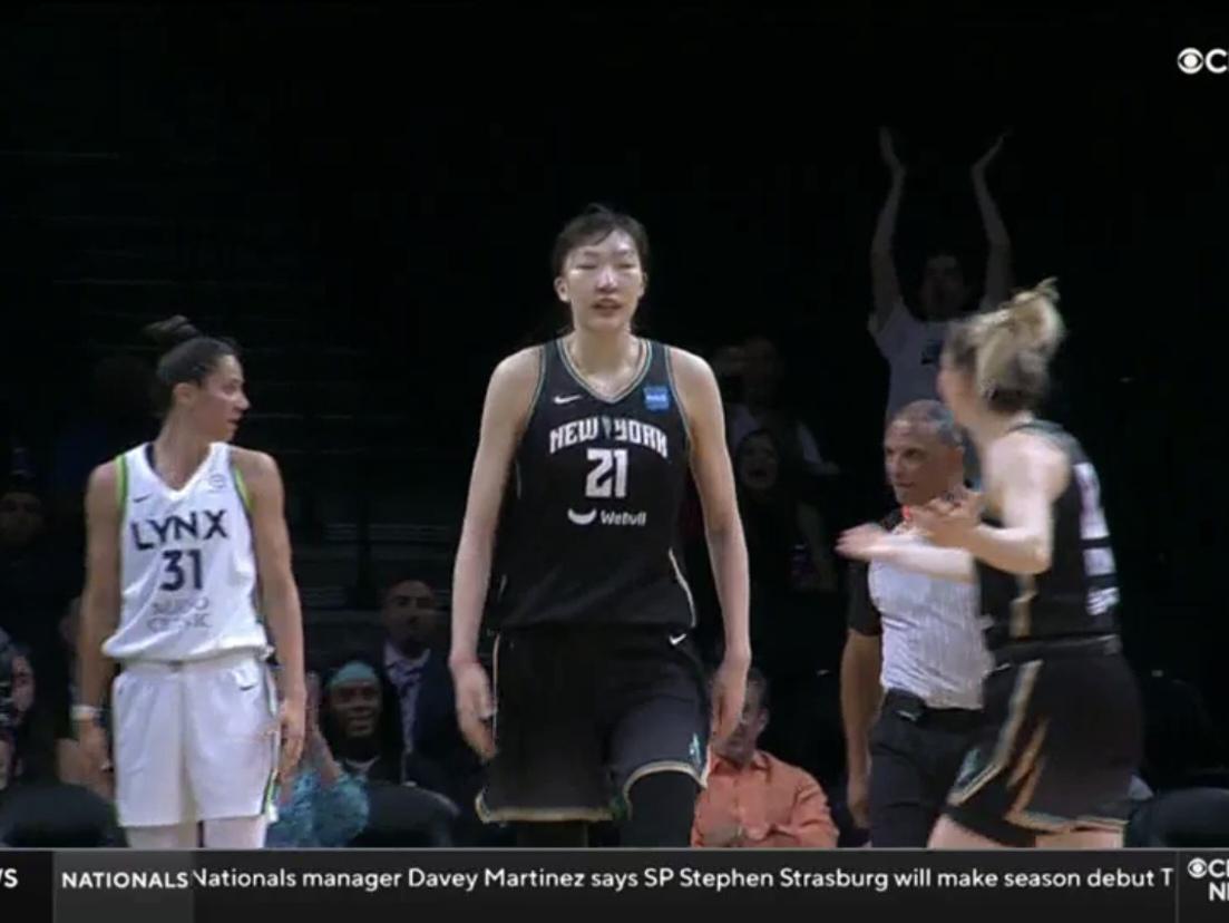 Bóng rổ phụ nữ Trung Quốc "Garnett" được tạo ra ở WNBA Singapore High (1)