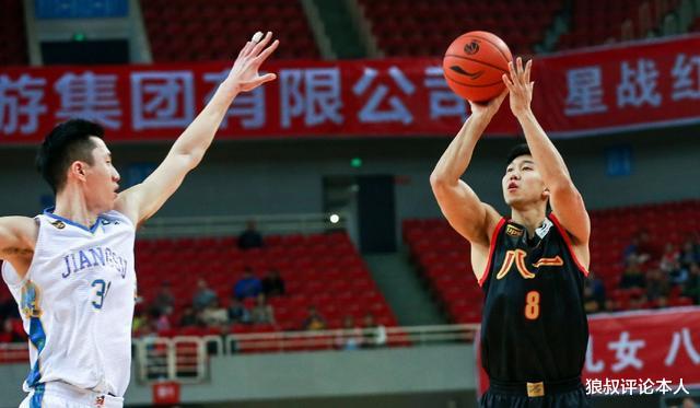 CBA phơi bày gian lận tuổi tác? Đội trưởng của đội bóng rổ nam tám mươi đầu tiên đã phá vỡ tin tức trực tuyến: Liu Xiaoyu lớn hơn tôi 5 tuổi (1)
