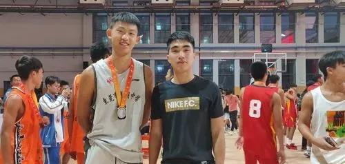 广东本土青年后备力量充裕，国青男篮U18集训队共有6名广东籍球员(3)