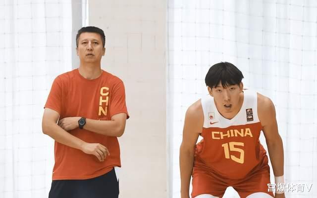 Chiến thắng bóng rổ nam Trung Quốc! Đội hình xuất phát nổi lên Du Feng để tạo ra một tòa tháp đôi sang trọng (3)