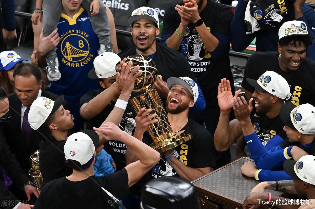 Grand Slam! Curry đã giành được 3 chiếc cúp MVP lớn của năm! Chung kết Tatum gặp phải Nemesis! (1)