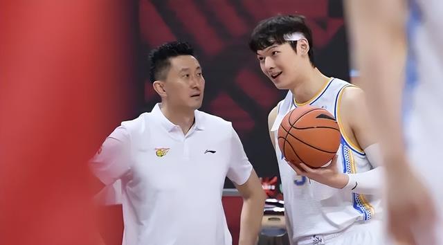 CBA Tin tức mới nhất! Wang Zhelin rất đông, Zhu Rongzhen trở lại đội và Đội thử nghiệm đội bóng rổ nam Liêu Ninh (1)