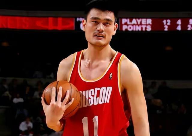 中国球员离NBA还有多远？周琦就是标杆(2)