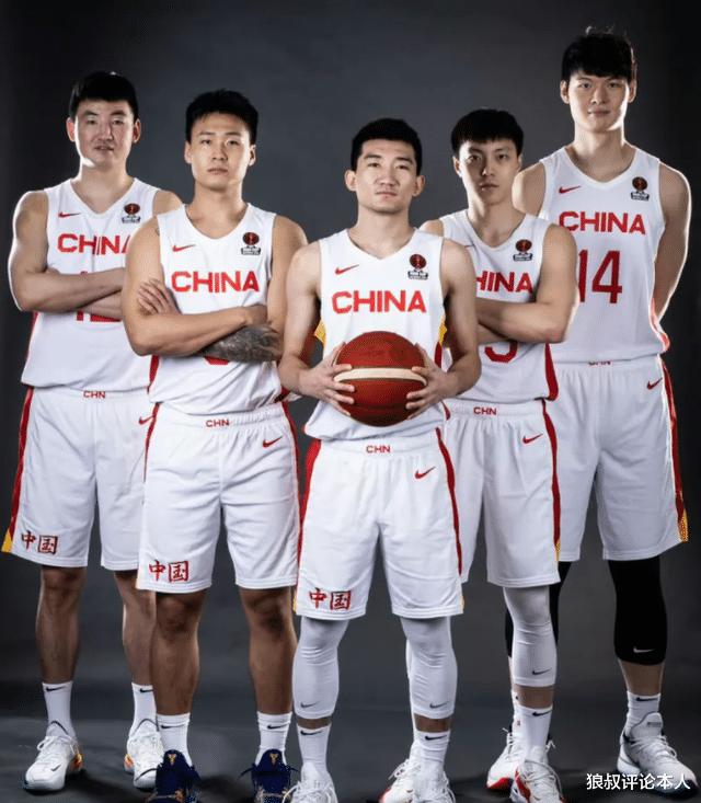 9 giờ tối nay! Camera quan sát trực tiếp! Chương trình đầu tiên của đội bóng rổ nam Trung Quốc, 5 con hổ đầu tiên xuất hiện du Feng cho đi (1)