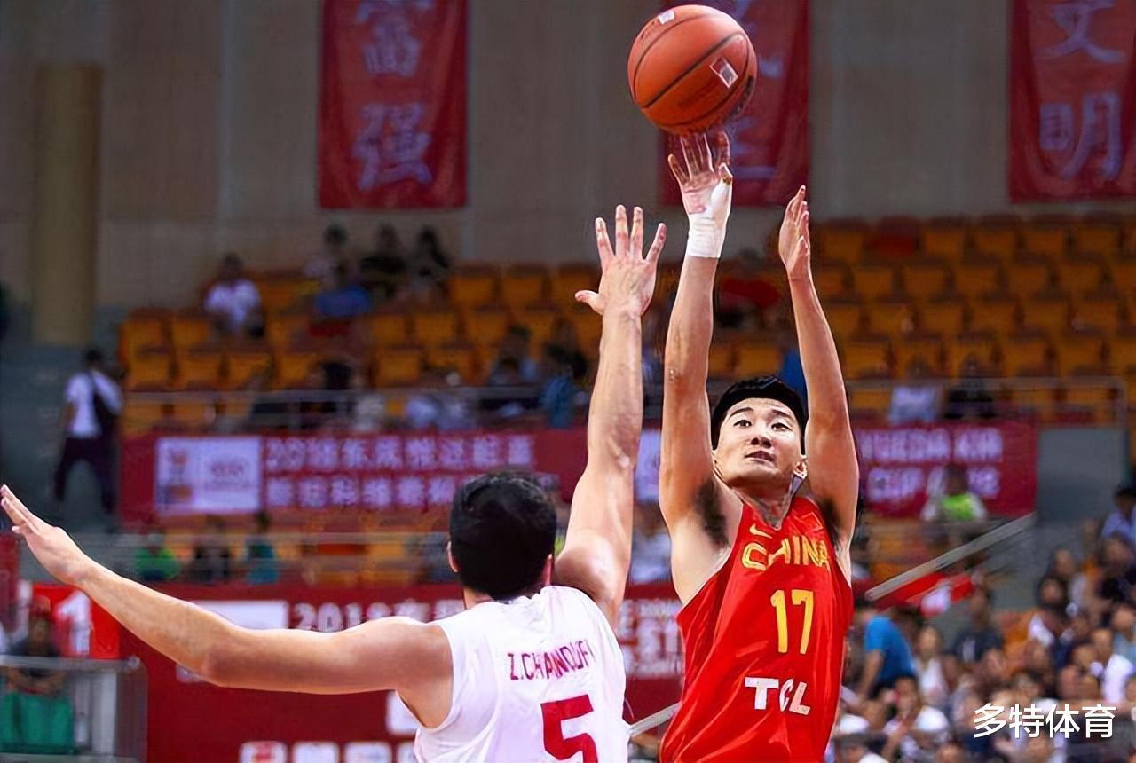 36 điểm và 10 rebound! Vào đêm của đội bóng rổ nam, họ vẫn có thể rời khỏi đầu, Zhou Qi có thể mạnh mẽ hơn (4)