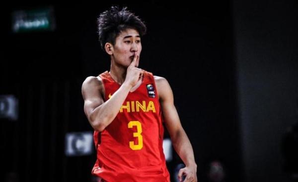 姜伟泽，从救火队员到中国篮球的“小镇青年”(4)