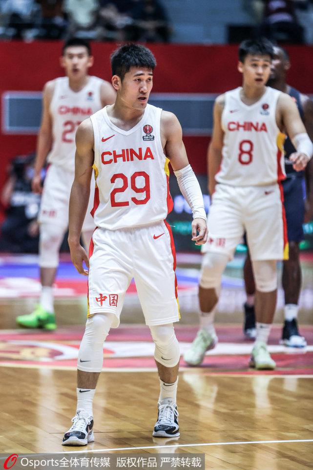 姜伟泽，从救火队员到中国篮球的“小镇青年”(7)