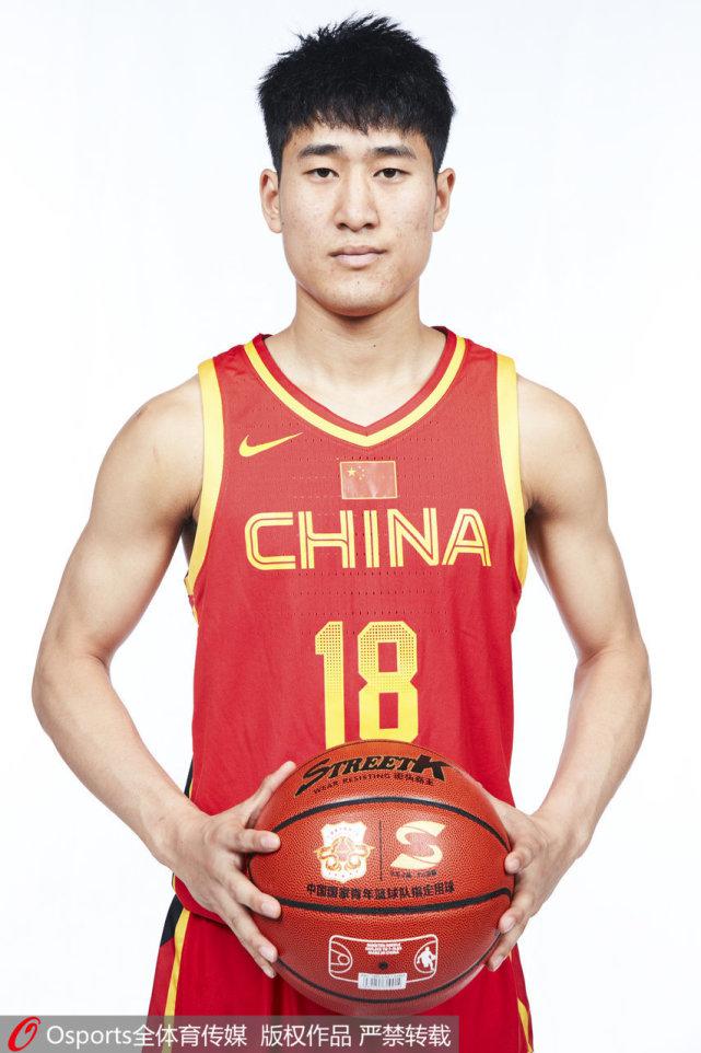 姜伟泽，从救火队员到中国篮球的“小镇青年”(9)