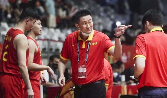 Guo Ailun, người đánh giá cao vị thần của bóng rổ, là không thể phá hủy. Guo Ailun, người không đánh giá cao du Feng, về nhà (5)