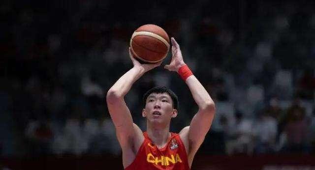 中国男篮最大短板被周琦捅破，缺乏高水平比赛，这是说给姚明听的(5)