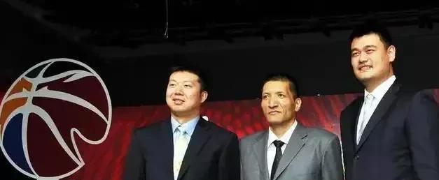 中国新一届篮协人员确定，顺民意姚明成功连任，某地球迷计划落空(3)