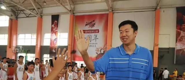 中国新一届篮协人员确定，顺民意姚明成功连任，某地球迷计划落空(6)