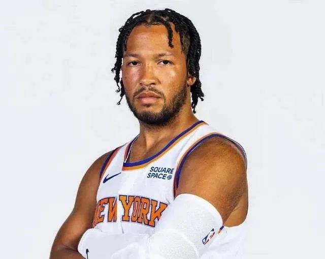 Ba người khổng lồ của Knicks đã chơi trong giải đấu bán chuyên nghiệp, nhưng vô tình thua đội bóng rổ nghiệp dư (5)