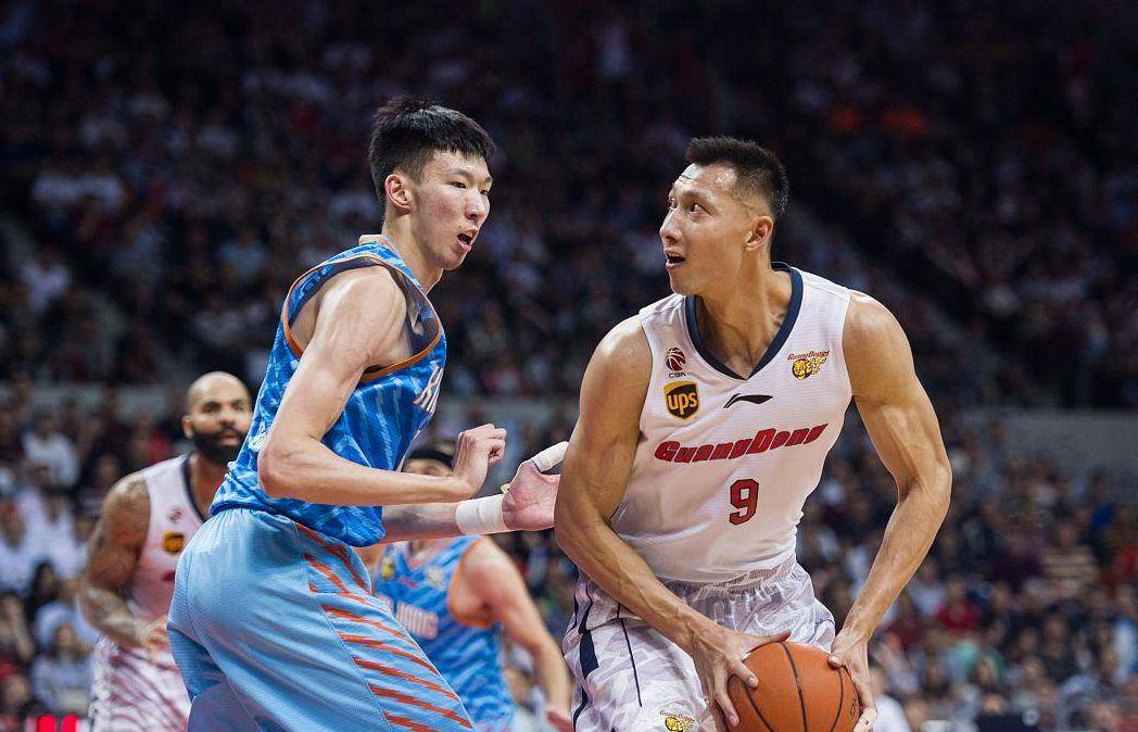 Du Feng có thể chào đón ngôi sao NBA để giúp đỡ! Dòng bên trong của Quảng Đông đã gia nhập lực lượng Zhou Qi, mục tiêu World Cup 8 (3)