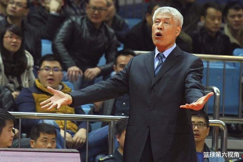 完美谢幕！执教52年，中国篮坛不老传奇(4)