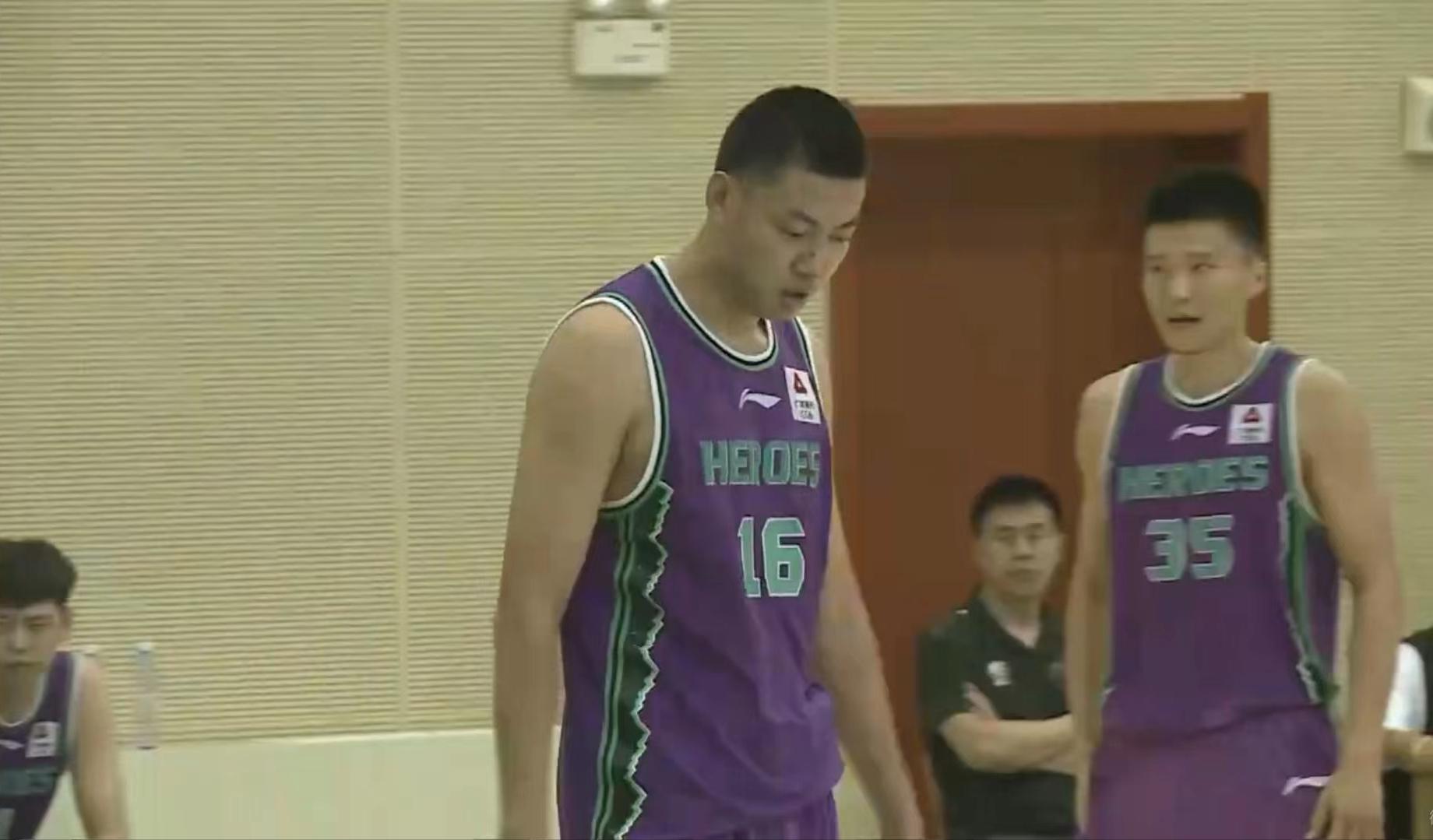 Hai chiến thắng liên tiếp! Đội bóng rổ nam Shandong, Wang Yan đã đào tạo người kế vị Xiaoding, các ngôi sao sinh đôi backcourt rất rực rỡ (2)