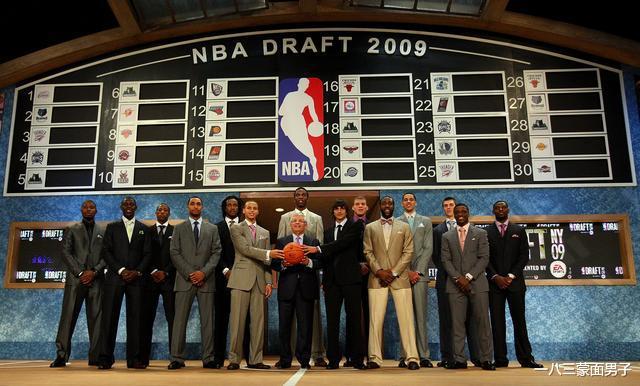 Hàng của Hội nghị dự thảo năm 2009! Nói rằng số phận của các ngôi sao là khác nhau, tổng giám đốc của NBA thực sự không tốt cho nó (3)