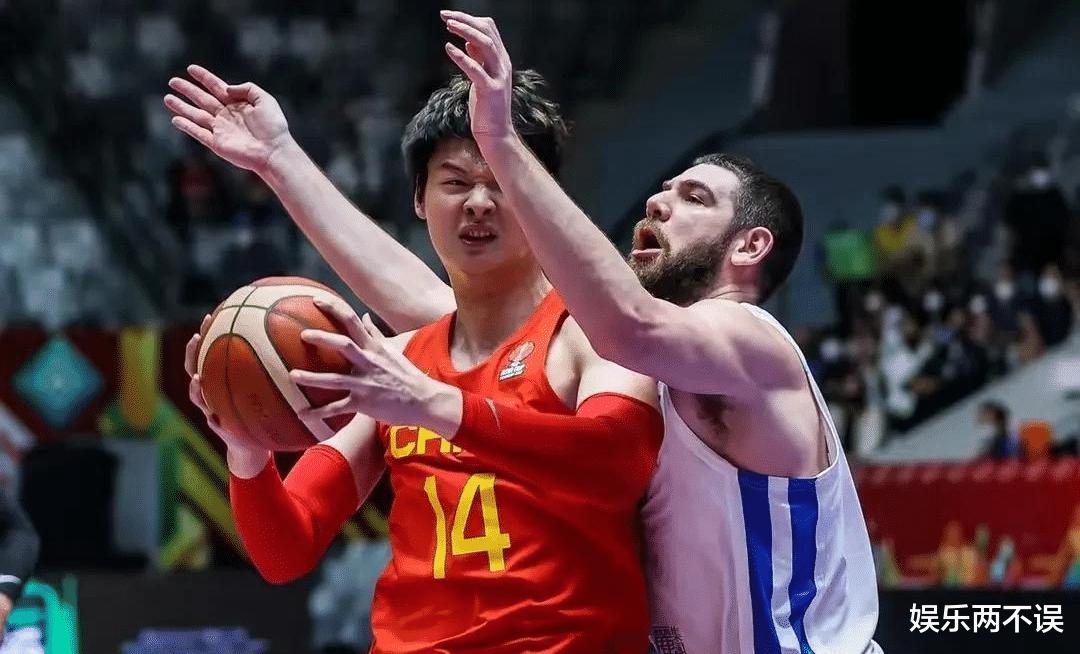 Các sơ bộ thế giới bóng rổ nam Trung Quốc bắt đầu, và tin xấu đến từ đêm khuya.