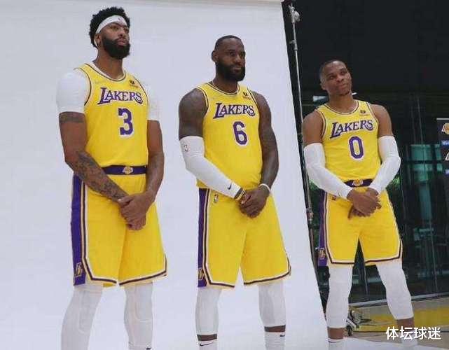ESPN đánh giá ba người khổng lồ mạnh nhất trong mười nhóm: Lakers chỉ đứng thứ 7, Nets 5, Warriors 2 (5)