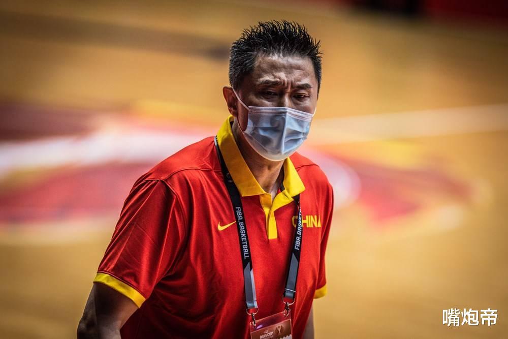 Giải vô địch châu Âu chứng minh rằng Du Feng không phải là huấn luyện viên giỏi nhất của đội bóng rổ nam! Để nuôi dưỡng Hu Mingxuan để hy sinh Zhou Qi, anh ta nên hoàn thành lớp học (1)