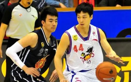 Chia tay để chia tay CBA! Cựu đội bóng rổ nam Trung Quốc hiện không có bóng để chơi, và đã được Li Chunjiang tái sử dụng (2)