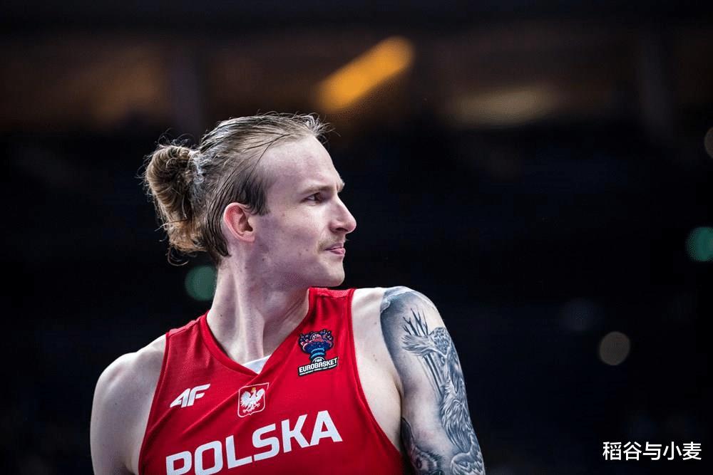 两分命中率超过八成，波兰队内线新星有机会冲击NBA？(4)