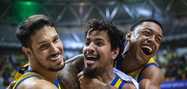 Chung kết Giải vô địch Hoa Kỳ! Dike ghi được 20 điểm+truyền thuyết, đội bóng rổ nam Argentina đã giành chiến thắng trong đội bóng rổ nam Brazil (6)