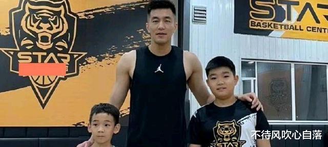 CBA3 News: Tiếp xúc với Guo Ailun đã đầu tư vào Boss Ding Shen Lào và tái phát của NBA Titans để cho thấy bóng rổ nam Trung Quốc (2)