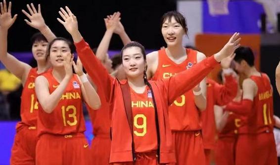 Huy chương sốc! Zheng Wei đã dẫn dắt đội đến World Cup. So với Du Feng, đội tuyển quốc gia câu lạc bộ đã chọn một vai (5)