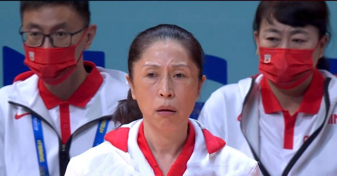 李梦入选世界杯五佳球员，排名第二，如今中国篮球靠女子撑门面(3)