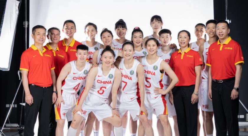 李梦入选世界杯五佳球员，排名第二，如今中国篮球靠女子撑门面(6)