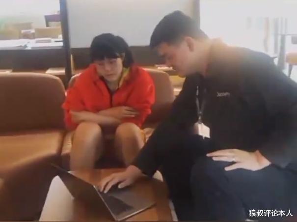 Domineering! Yao Ming Hướng dẫn tiếp xúc với video của Li Yueru: Không bảo thủ dựa vào cơ thể (3)