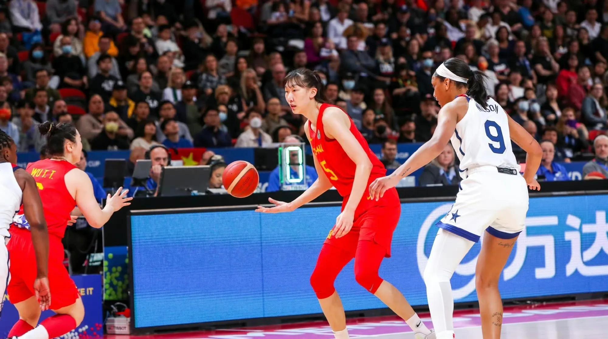 Nút bóng rổ của phụ nữ Pháp, Zheng Wei của Pháp, mở ra Tháp đôi cơ hội của Nữ hoàng đã khiến đội bóng tiến lên (1)