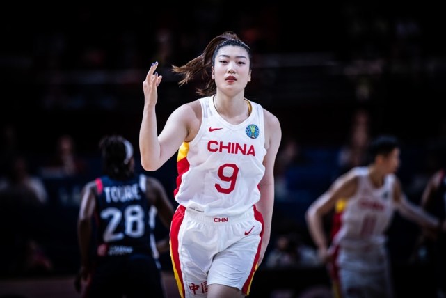 迈过这道坎！中国女篮时隔14年重返世界大赛四强 这次她们做到了(4)