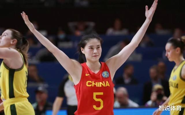 中国女篮与美国队比赛结束，曝3人获美国球探关注，未来有望留洋(4)