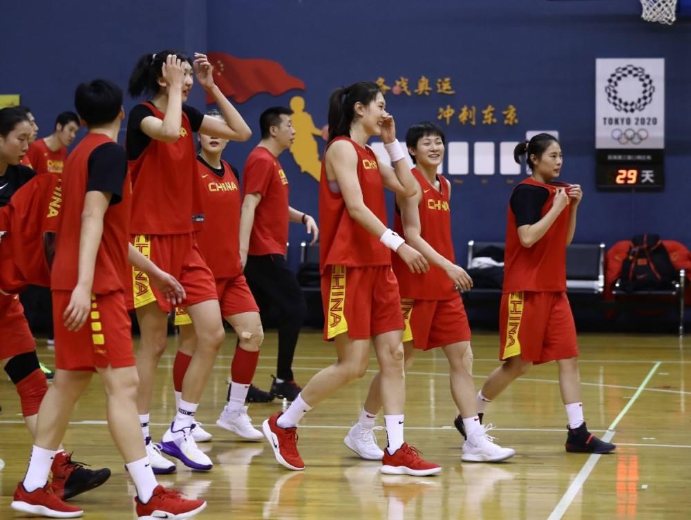 理智！姚明主席点评中国女篮夺世界杯亚军：是惊喜但不能头脑发热(1)