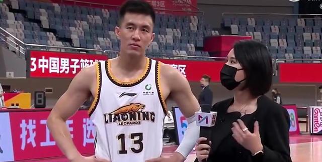 Cắt 16 điểm, 14 rebound và 5 hỗ trợ. Guo Ailun nhận xét về trọng tài sau trận đấu. Nó thực sự trưởng thành! (4)