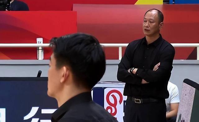 CBA Three News: Đối mặt với việc ra khỏi lớp của huấn luyện viên nổi tiếng, các tướng lĩnh Hongyuan bên trong bồi hoàn, ngôi sao NBA đã bị bỏ rơi (3)