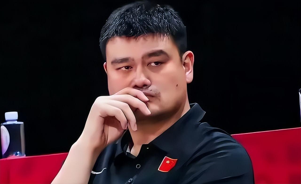 42 -year -old Yao Ming sống ở Úc! Hình này dày và biến dạng ghế đẩu là tuyệt vời (8)