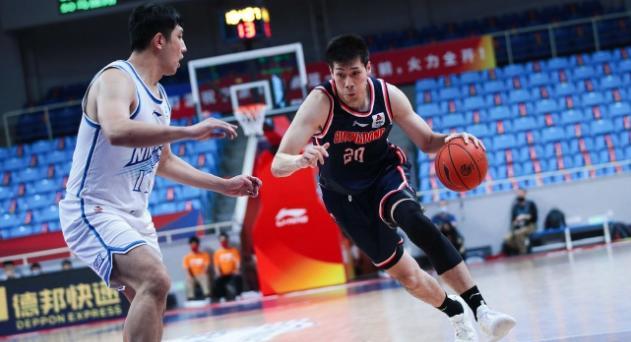 CBA Tin tức mới nhất! Đội bóng rổ nam Thượng Hải xem xét huấn luyện viên, Sun Yue đã tổ chức chương trình đầu tiên của huấn luyện viên, Ren Junfei hoàn trả (5)