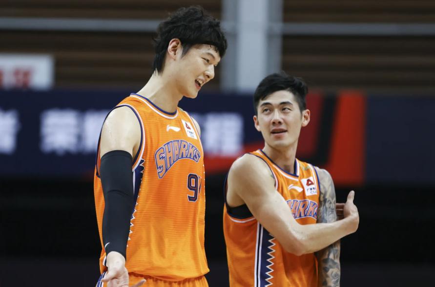 31 điểm trong 24 phút! Đội bóng rổ nam Thượng Hải đã ra khỏi cột mốc của Wang Zhelin dài, số lượng rebound là vượt quá (2)