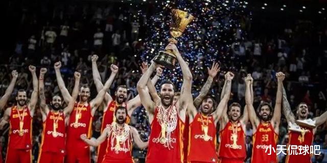 历史上第一次！FIBA男篮在美国的世界最新排名中失去了第一名！中国男篮前进了两名！(2)