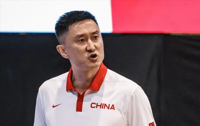 中国男篮新任主教练乔大师确实有备而来，在抵达杭州接受采访说到(2)