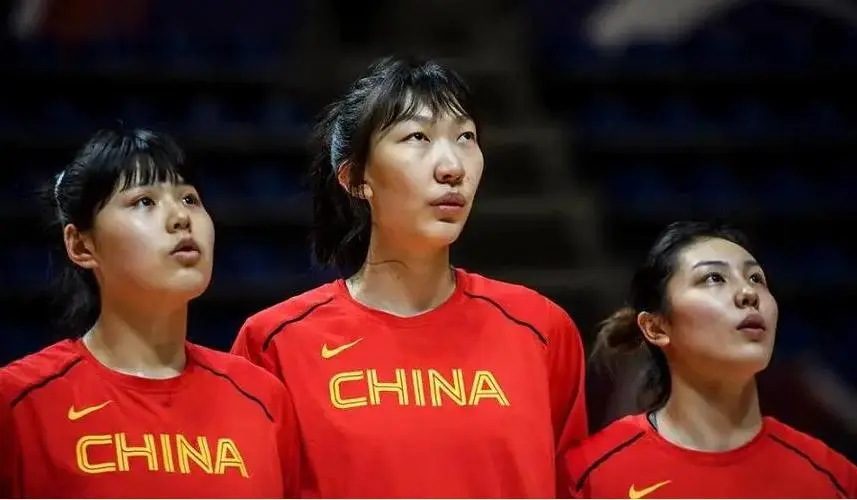 中国女篮要想击败美国，就看郑微怎样调教好张子宇(2)