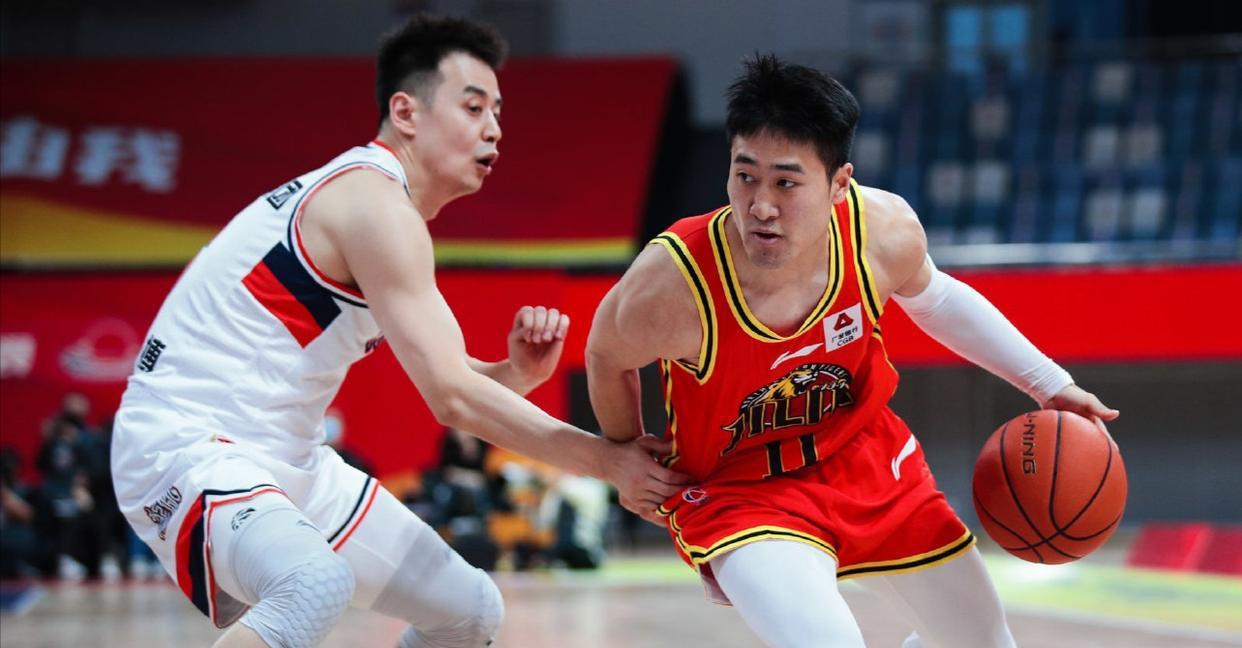 中国男篮实力大于名气的4名球员，顾全大器晚成，陶汉林球风强硬(4)