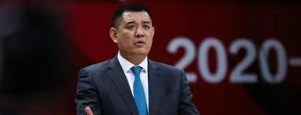 杨毅说: 巩晓彬在篮球圈的地位，山东的篮球皇帝，中国最好大前锋(7)