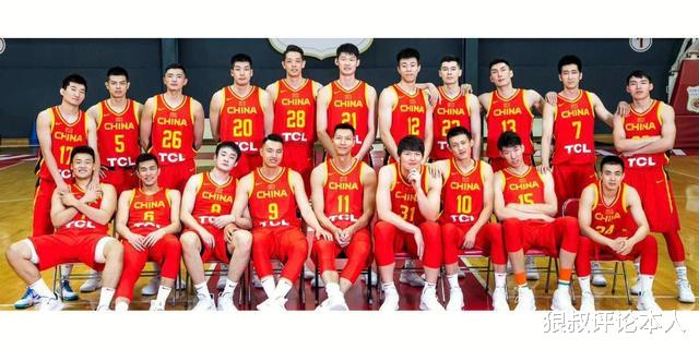 中国男篮18人选12，7人基本免检！姚明用心良苦，前锋竞争最激烈(4)