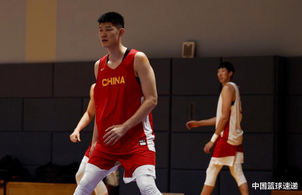 中国男篮热身赛对阵上海，李春江或派三外援出场，乔帅实战考察球员！(4)